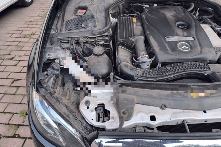 Used Mercedes-Benz E-Class 2019 E 200 L Engine Bay Right