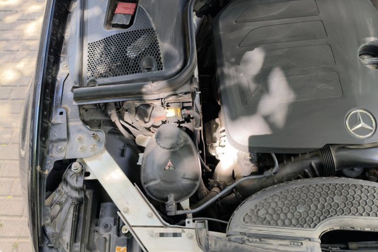 Used Mercedes-Benz E-Class 2019 E 260 L Sport Edition Engine Bay Right