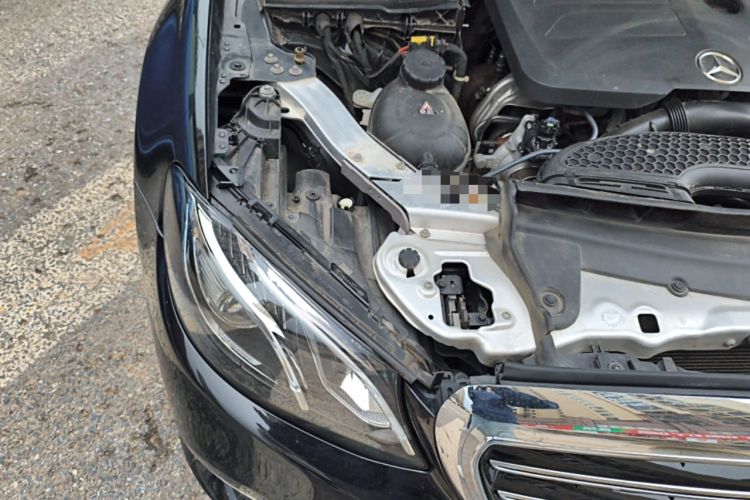 Used Mercedes-Benz E-Class 2019 E 260 L Sport Edition Engine Bay Right