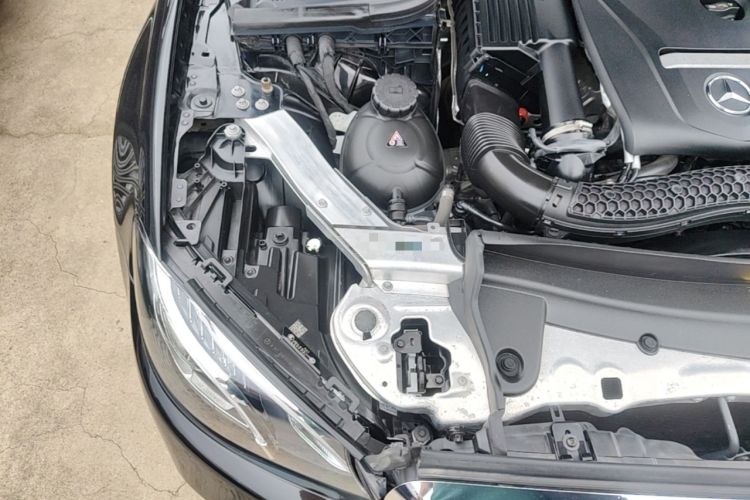 Used Mercedes-Benz E-Class 2019 E 200 L Engine Bay Right