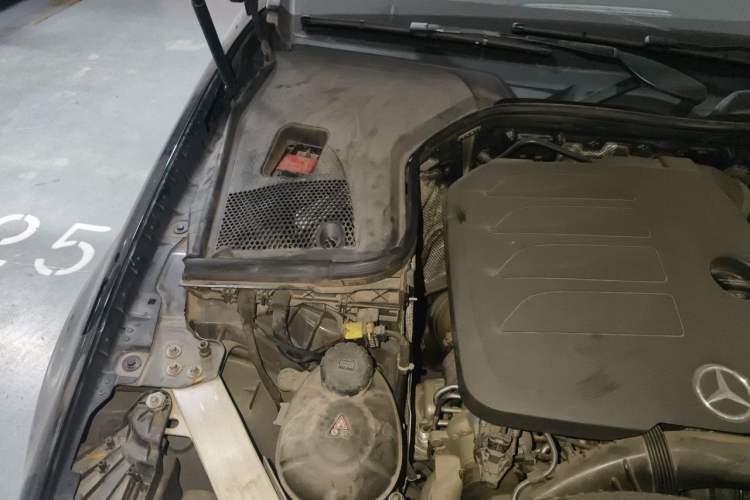 Used Mercedes-Benz E-Class 2019 Restyled E 300 L Sporty and Stylish Edition Engine Bay Right