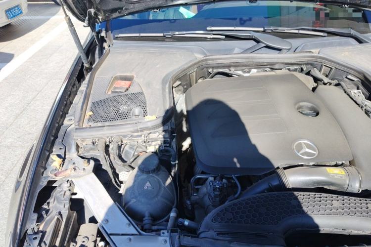 Used Mercedes-Benz E-Class 2019 Restyled E 300 L Luxury Edition Engine Bay Right