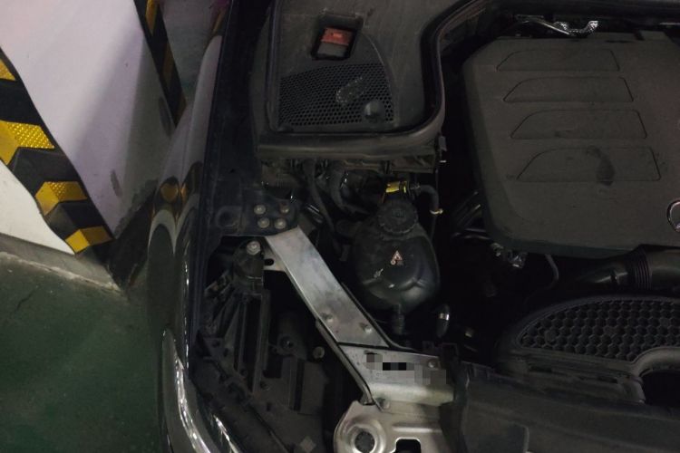 Used Mercedes-Benz E-Class 2019 Restyled E 300 L Luxury Edition Engine Bay Right