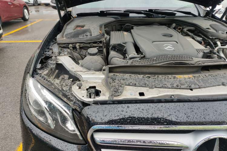 Used Mercedes-Benz E-Class 2019 E 200 L Sport Edition Engine Bay Right