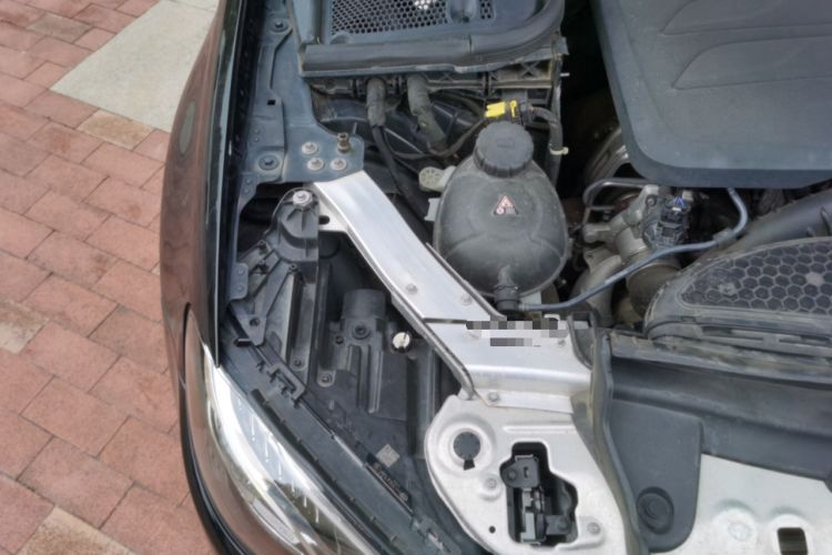 Used Mercedes-Benz E-Class 2019 E 260 L Sport Edition Engine Bay Right