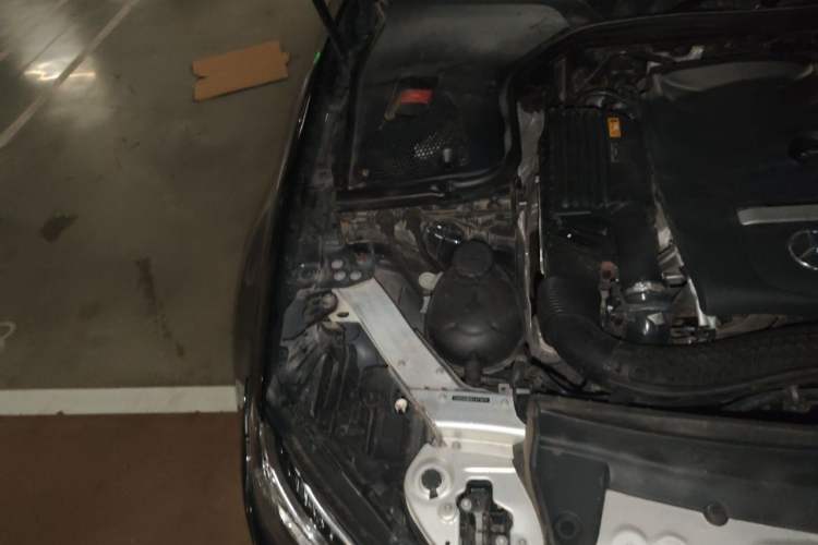 Used Mercedes-Benz E-Class 2019 E 300 L Stylish Model Engine Bay Right