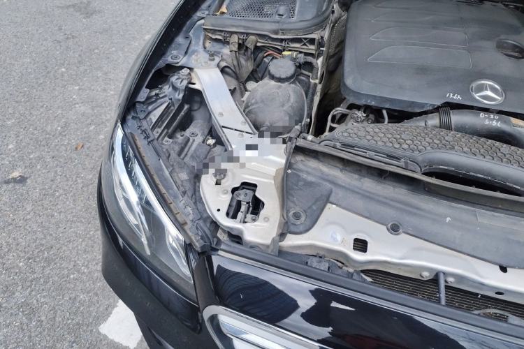 Used Mercedes-Benz E-Class 2019 Restyled E 300 L Sporty and Stylish Edition Engine Bay Right