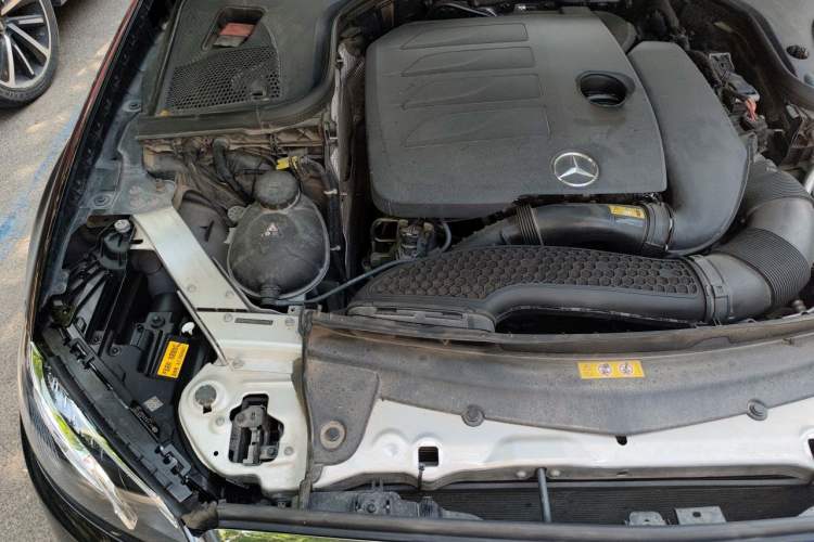 Used Mercedes-Benz E-Class 2019 E 260 L Engine Bay Right