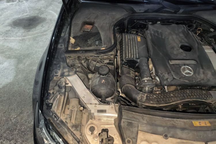 Used Mercedes-Benz E-Class 2019 E 300 L Luxury Model Engine Bay Right