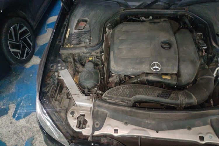 Used Mercedes-Benz E-Class 2019 Restyled E 300 L Sport Luxury Edition Engine Bay Right