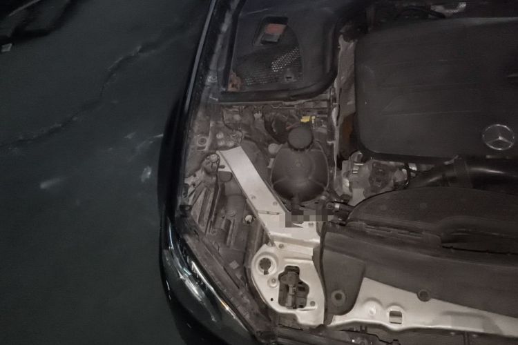 Used Mercedes-Benz E-Class 2019 Facelifted E 300 L Stylish Version Engine Bay Right