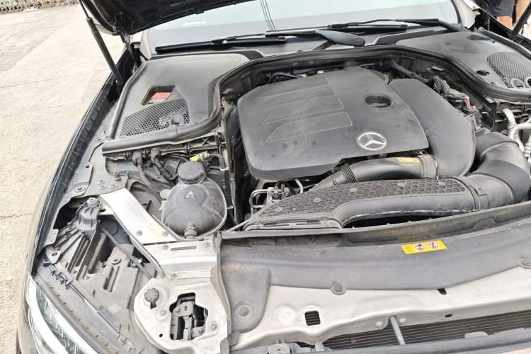 Used Mercedes-Benz E-Class 2019 E 260 L 4MATIC Engine Bay Right