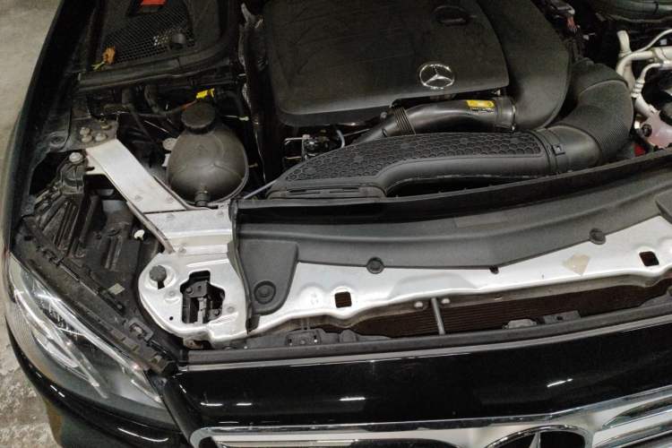 Used Mercedes-Benz E-Class 2019 E 260 L Sport Edition Engine Bay Right