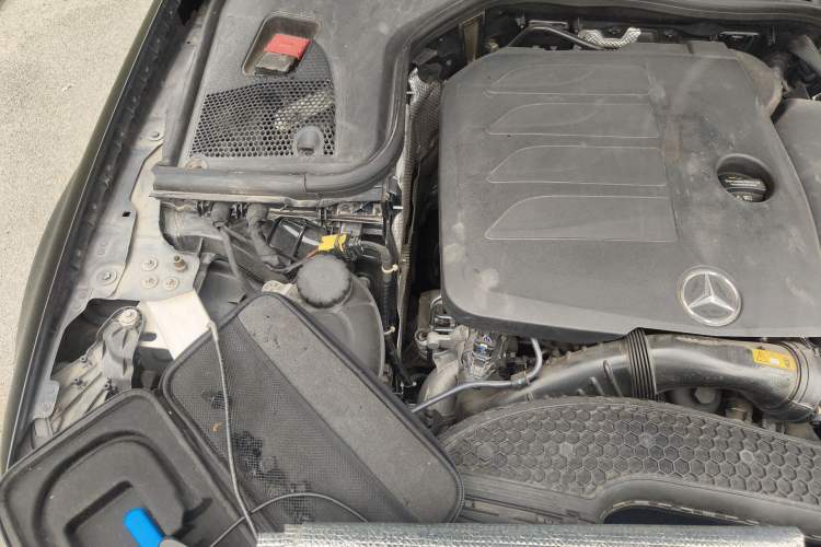 Used Mercedes-Benz E-Class 2019 E 260 L Sport Edition Engine Bay Right