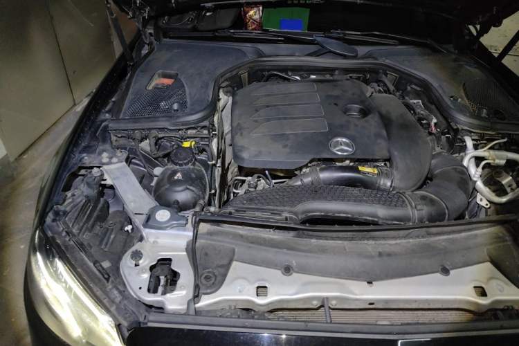Used Mercedes-Benz E-Class 2019 Restyled E 300 L Sporty and Stylish Edition Engine Bay Right