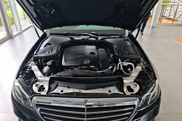 Used Mercedes-Benz E-Class 2019 Restyled E 300 L Luxury Edition Engine Bay