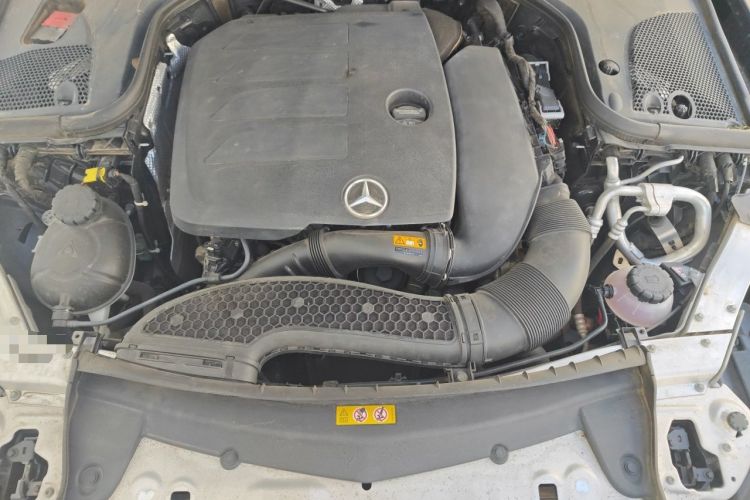 Used Mercedes-Benz E-Class 2019 E 260 L Engine Bay