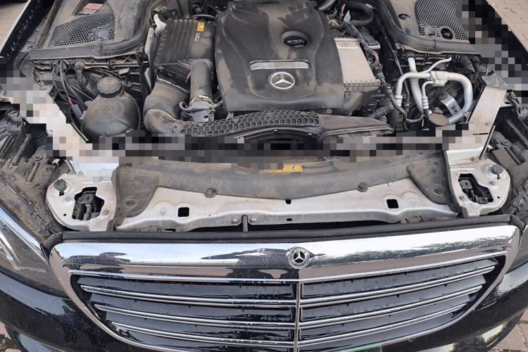 Used Mercedes-Benz E-Class 2019 E 200 L Engine Bay
