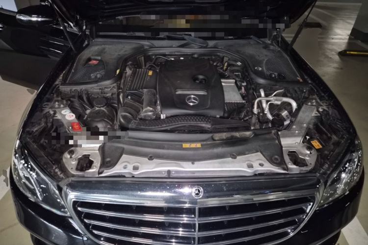 Used Mercedes-Benz E-Class 2019 E 300 L Luxury Model Engine Bay