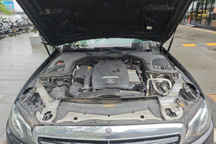 Used Mercedes-Benz E-Class 2019 E 300 L Luxury Model Engine Bay