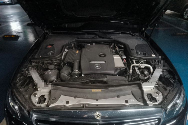 Used Mercedes-Benz E-Class 2019 E 200 L Engine Bay