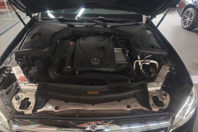Used Mercedes-Benz E-Class 2019 E 300 L Luxury Model Engine Bay