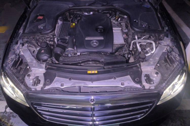 Used Mercedes-Benz E-Class 2019 E 200 L Engine Bay