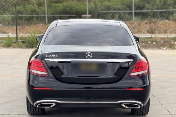 Used Mercedes-Benz E-Class 2019 Restyled E 300 L Luxury Edition Exterior 1