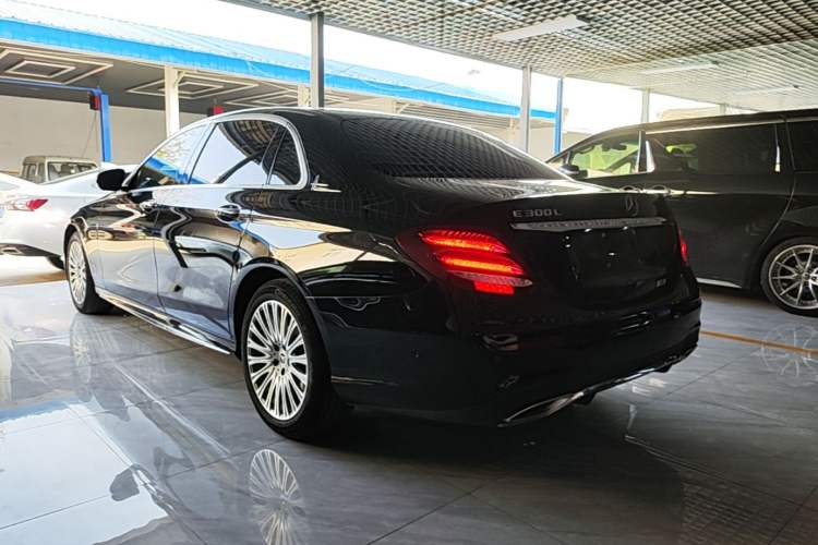 Used Mercedes-Benz E-Class 2019 Restyled E 300 L Sport Luxury Edition Exterior 1