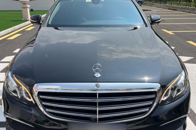 Used Mercedes-Benz E-Class 2019 E 300 L Sporty and Stylish Model Exterior 1