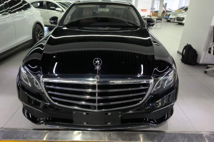 Used Mercedes-Benz E-Class 2019 E 300 L Luxury Model Exterior 1