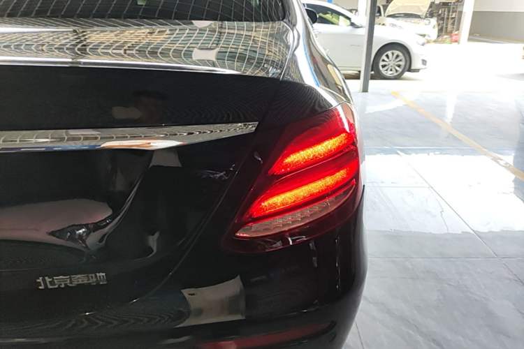 Used Mercedes-Benz E-Class 2019 Restyled E 300 L Sport Luxury Edition Exterior 2