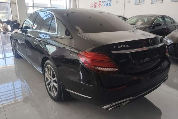 Used Mercedes-Benz E-Class 2019 E 260 L Exterior 2