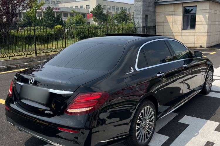Used Mercedes-Benz E-Class 2019 E 300 L Sporty and Stylish Model Exterior 2