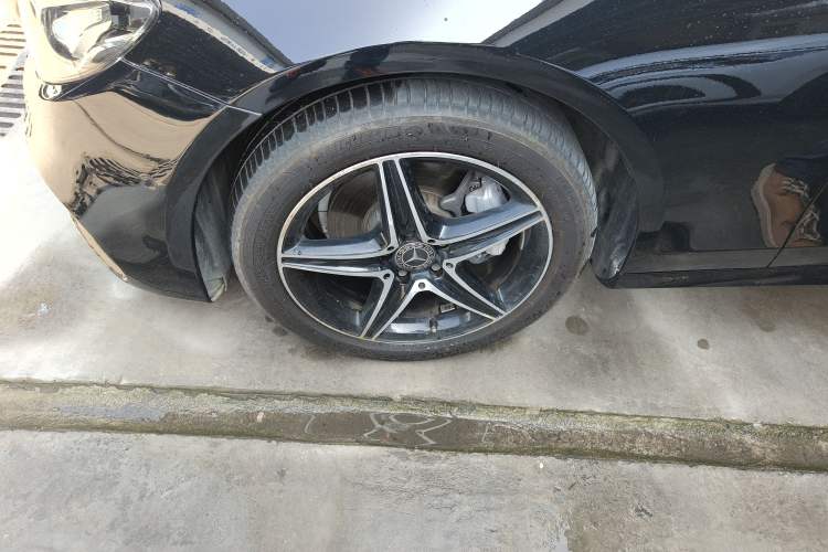 Used Mercedes-Benz E-Class 2019 E 200 Sport Edition Exterior 2