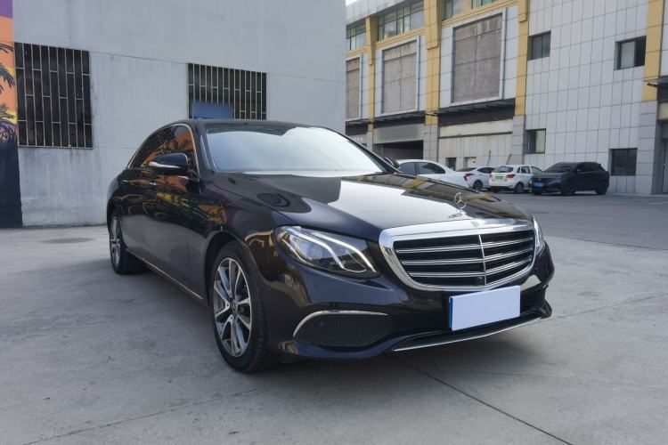 Used Mercedes-Benz E-Class 2019 Restyled E 300 L Luxury Edition Exterior 2