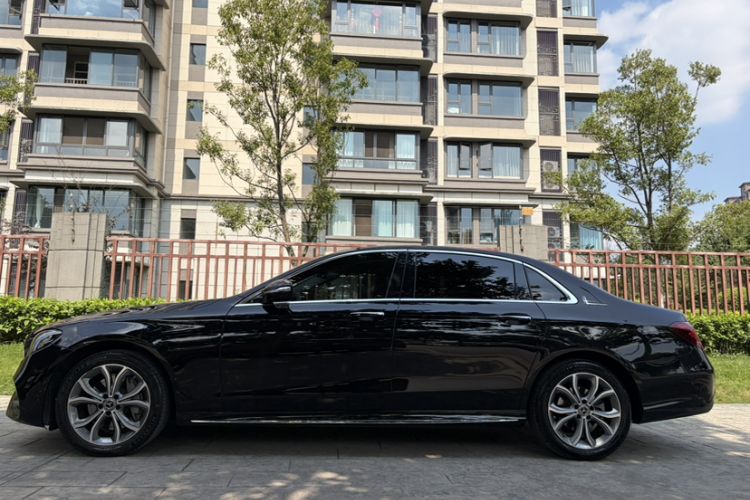 Used Mercedes-Benz E-Class 2019 Restyled E 300 L Sporty and Stylish Edition Exterior 2
