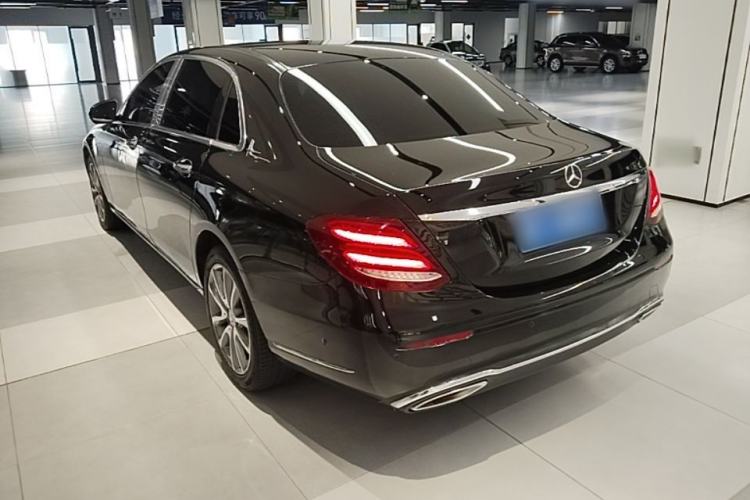 Used Mercedes-Benz E-Class 2019 E 200 L Exterior 2