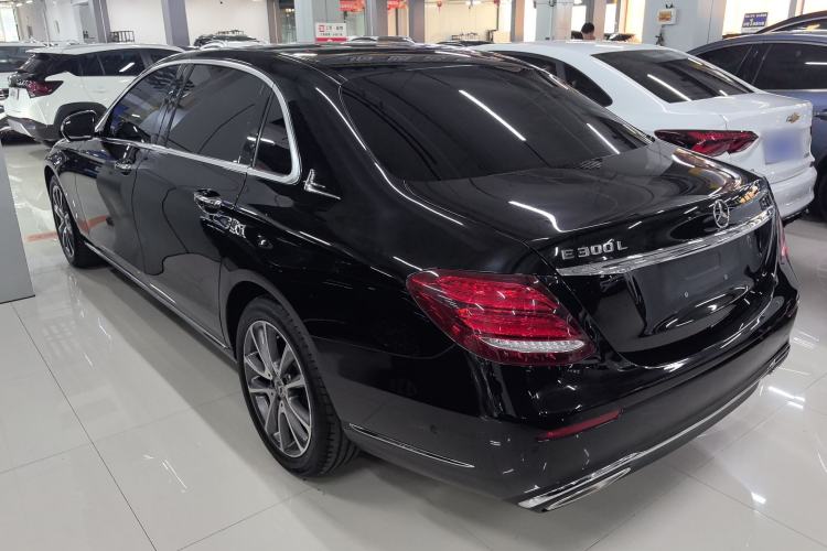 Used Mercedes-Benz E-Class 2019 E 300 L Luxury Model Exterior 2