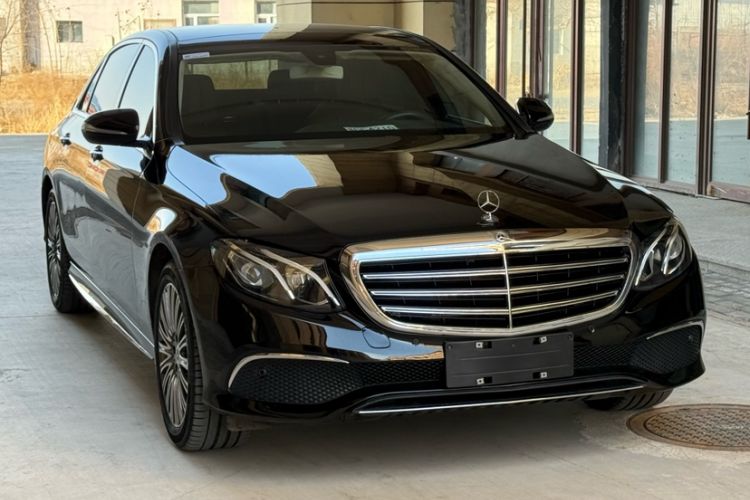 Used Mercedes-Benz E-Class 2019 E 200 L Sport 4MATIC Exterior 2
