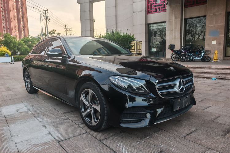 Used Mercedes-Benz E-Class 2019 E 300 L Sporty and Stylish Model Exterior 2