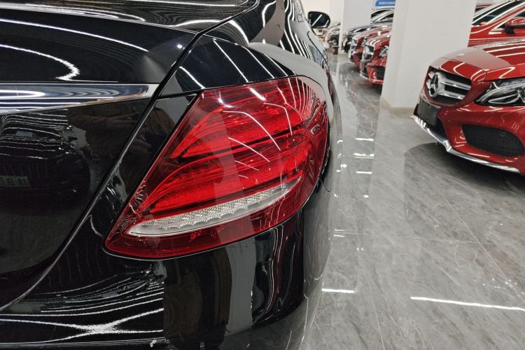 Used Mercedes-Benz E-Class 2019 Facelifted E 300 L Stylish Version Exterior 3