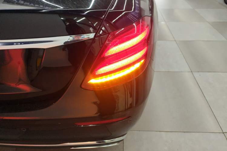 Used Mercedes-Benz E-Class 2019 E 260 L Exterior 3