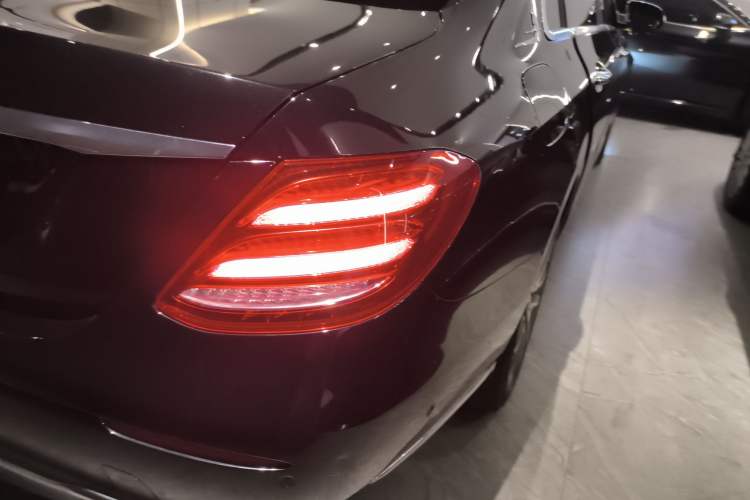 Used Mercedes-Benz E-Class 2019 Restyled E 300 L Luxury Edition Exterior 3