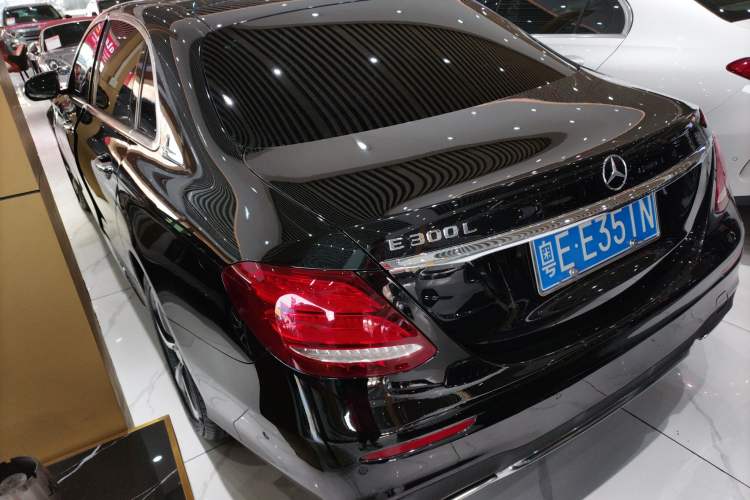 Used Mercedes-Benz E-Class 2019 Restyled E 300 L Sporty and Stylish Edition Exterior 3