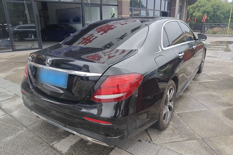 Used Mercedes-Benz E-Class 2019 Restyled E 300 L Sport Luxury Edition Exterior 3