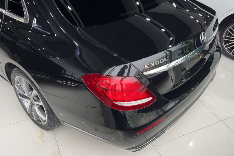 Used Mercedes-Benz E-Class 2019 E 300 L Luxury Model Exterior 3