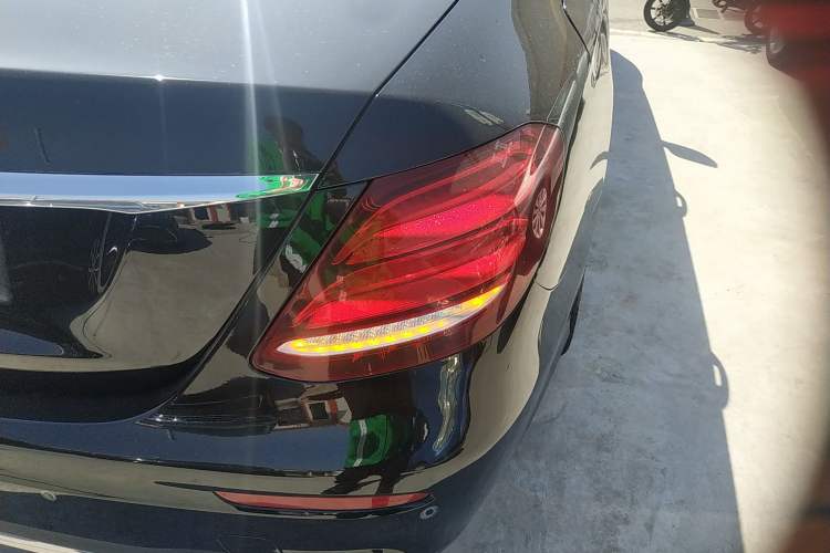 Used Mercedes-Benz E-Class 2019 Restyled E 300 L Sporty and Stylish Edition Exterior 3