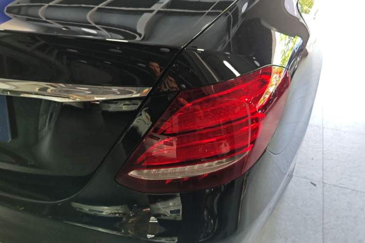 Used Mercedes-Benz E-Class 2019 Restyled E 300 L Sport Luxury Edition Exterior 3