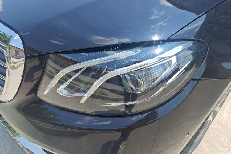 Used Mercedes-Benz E-Class 2019 E 260 L Exterior 3